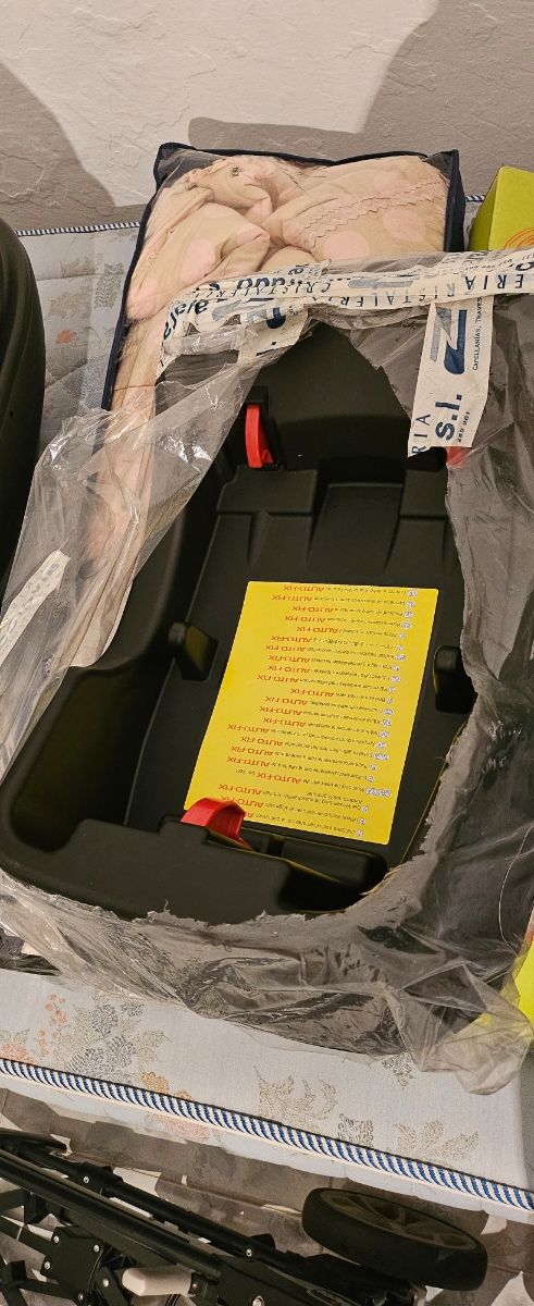 Coche de bebe capazo más Maxi cosi CHICCO.