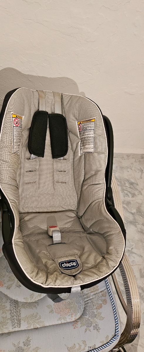 Coche de bebe capazo más Maxi cosi CHICCO.