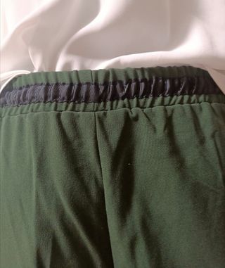 Pantalon nuevo de cordón talla  M 40 nuevo 