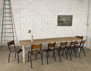 Gran mesa de madera maciza rustica 