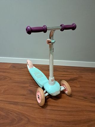 Patinete infantil con luces 