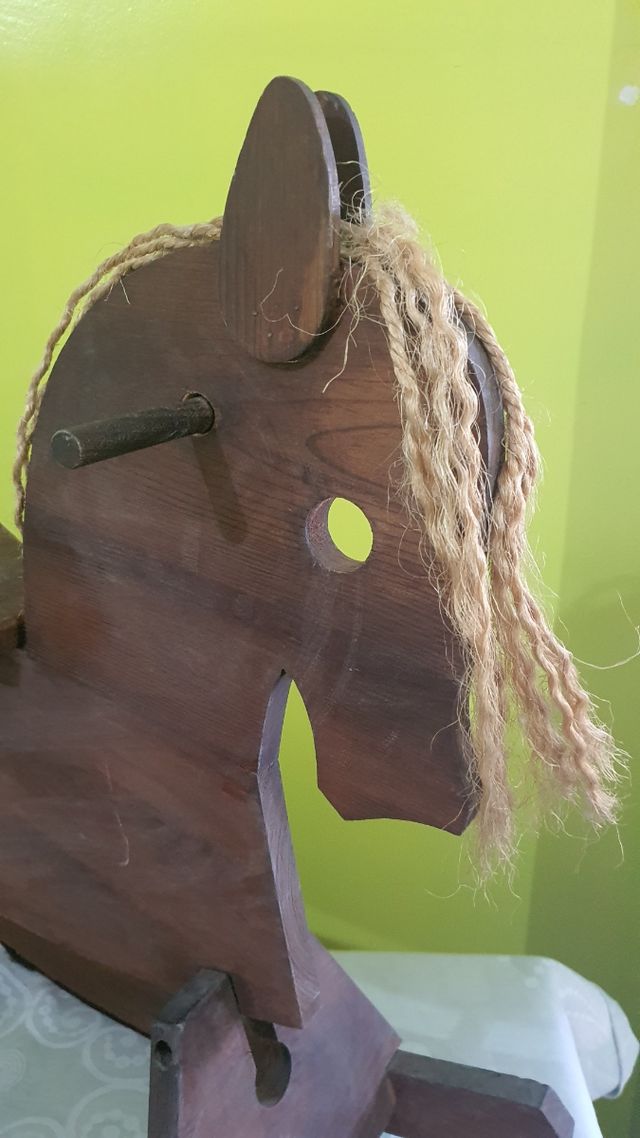 Caballo  infantil de madera juguete