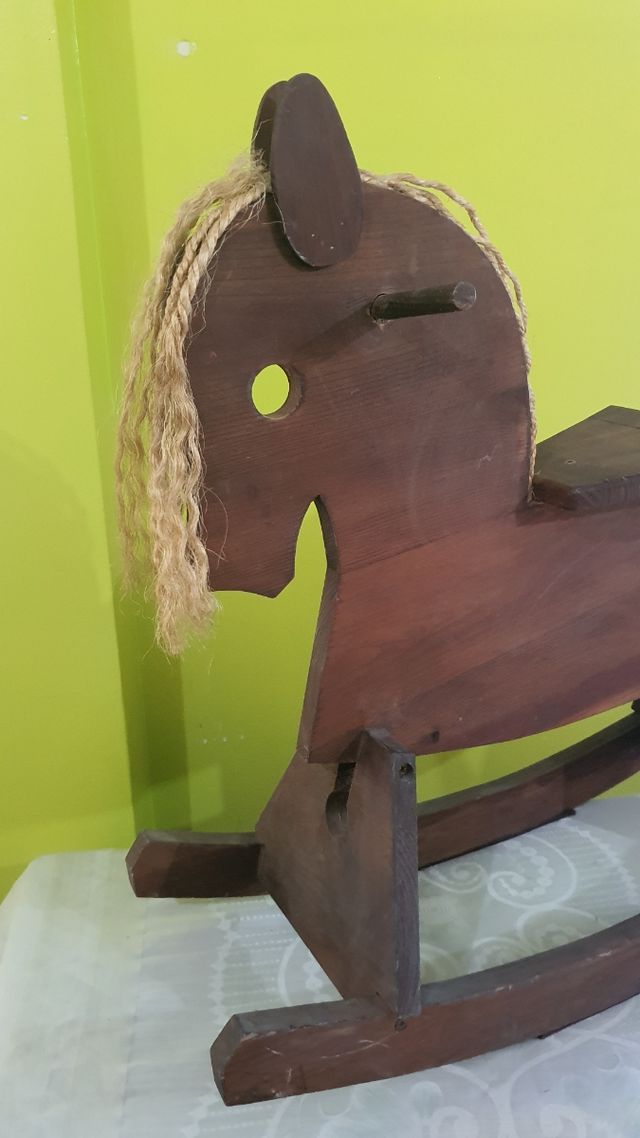 Caballo  infantil de madera juguete