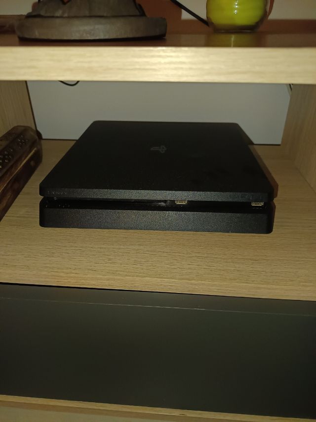PS4 SLIM