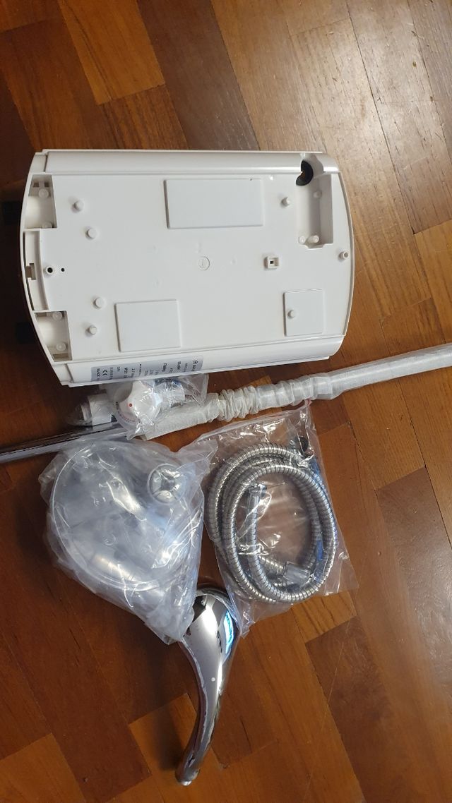 scaldino ariston con tutto il kit nuovo