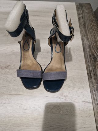 Zapatos piel azul talla 37