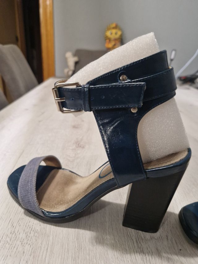 Zapatos piel azul talla 37