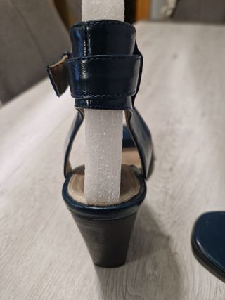 Zapatos piel azul talla 37