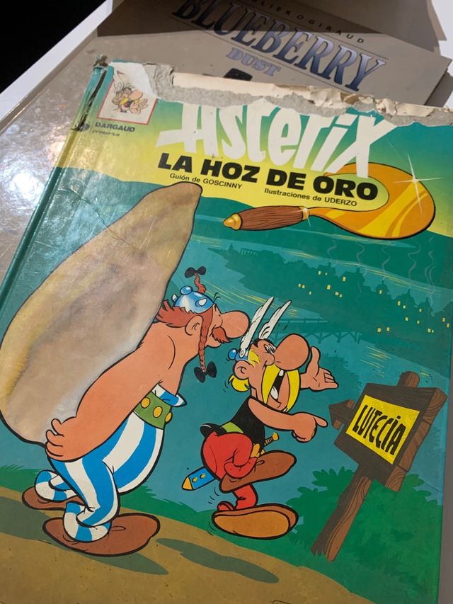 Comic asterix y obelis la hoz de oro