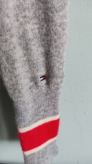 Jersey Tommy Hilfiger cachemira y lana gris