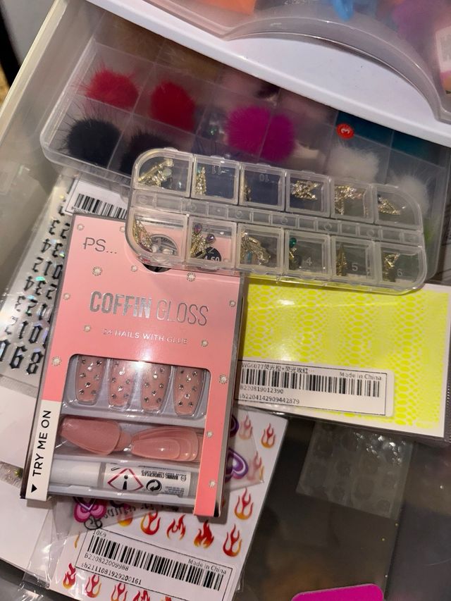 Material uñas/ presson nails