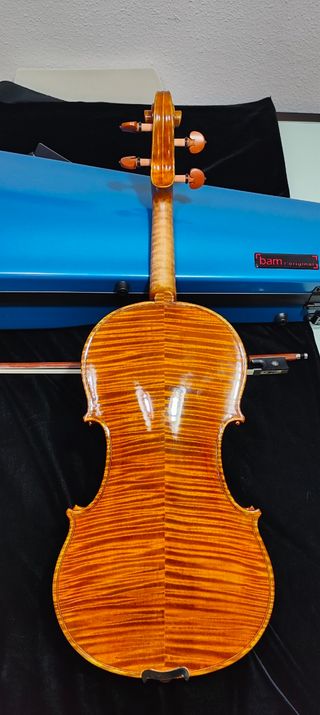 Violín 4/4 Patrón Stradivarius.