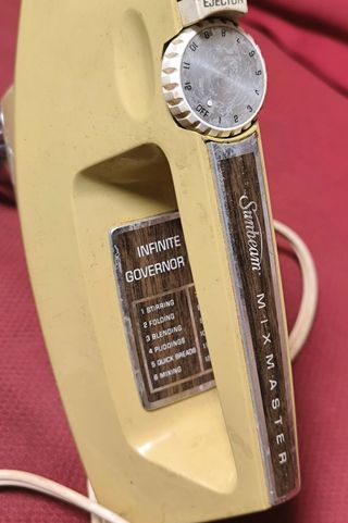 Batidora mezcladora VINTAGE funcionando años 70