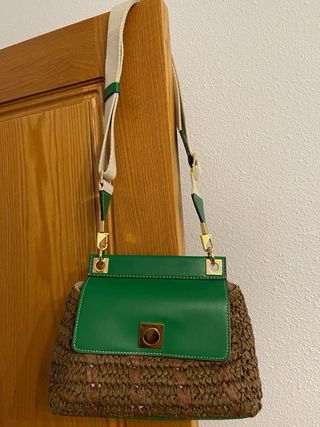 Bolso Purificación García piel verde 35€