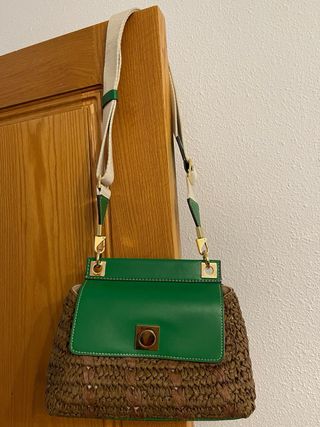 Bolso Purificación García piel verde 35€