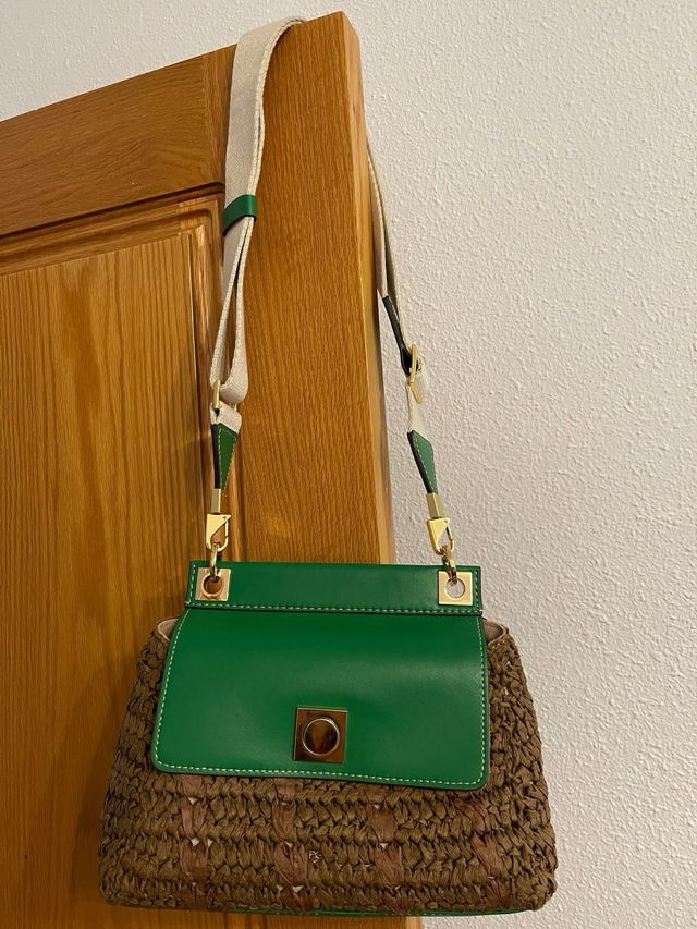 Bolso Purificación García piel verde 35€