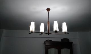 Aparador, Vitrina , Mesa y Lámparas