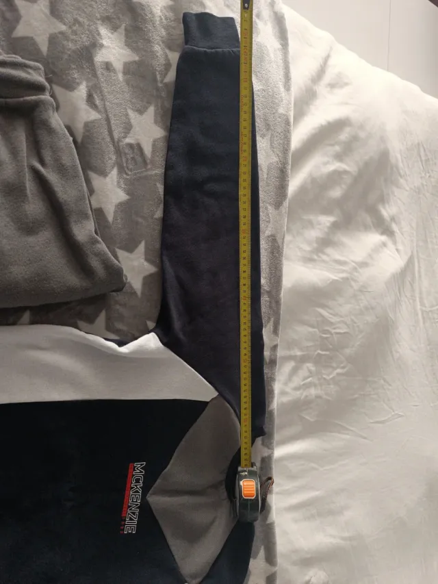 Chándal niño mas camiseta Mckenzie. T12/13 Talla L