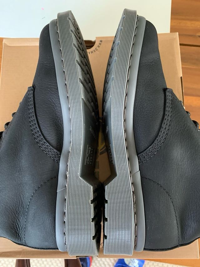 Botas Dr. Martens Milled Nubuck WP REESTRENO