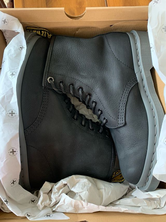 Botas Dr. Martens Milled Nubuck WP REESTRENO