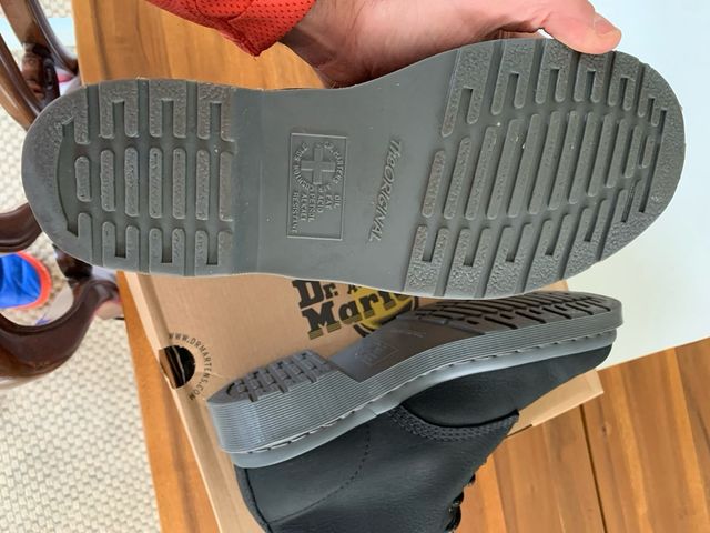 Botas Dr. Martens Milled Nubuck WP REESTRENO