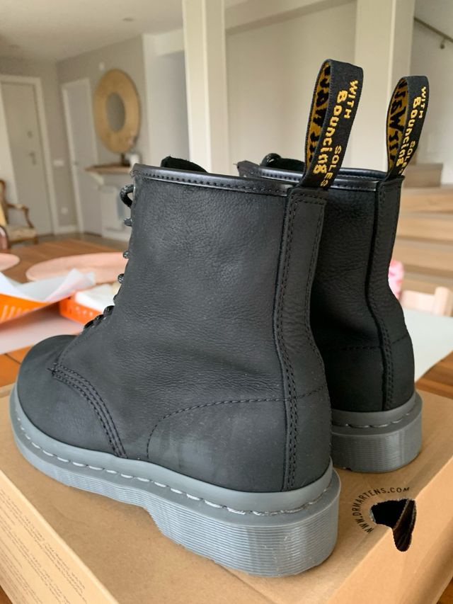 Botas Dr. Martens Milled Nubuck WP REESTRENO