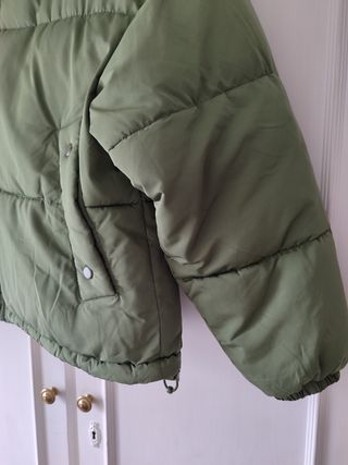 Abrigo corto acolchado oversize de Pull & Bear