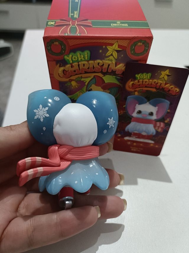 Yoki Christmas popmart