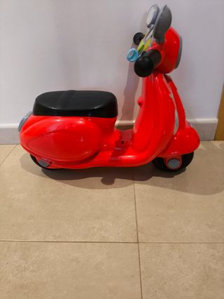 Correpasillos Vespa moto