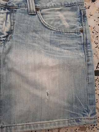 Mini falda vaquera de Tommy Hilfiger