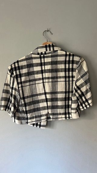 Chaqueta americana corta