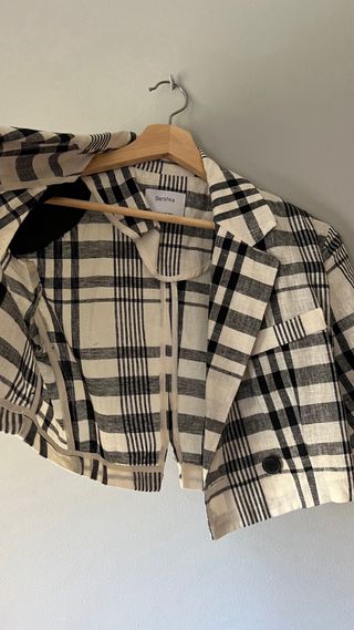 Chaqueta americana corta