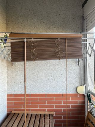 Persiana de madera nueva