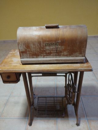 Maquina de coser antigua