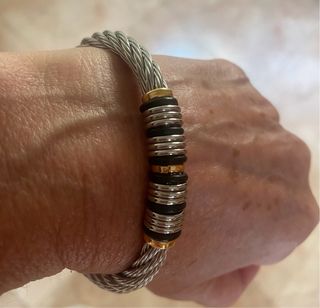 Pulsera acero con caucho y oro