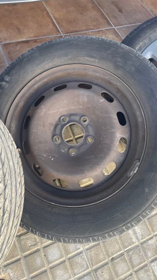 Llantas Ford 15”