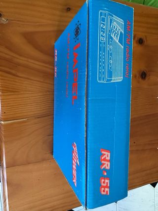 Radio FM digital despertador / admite pilas.