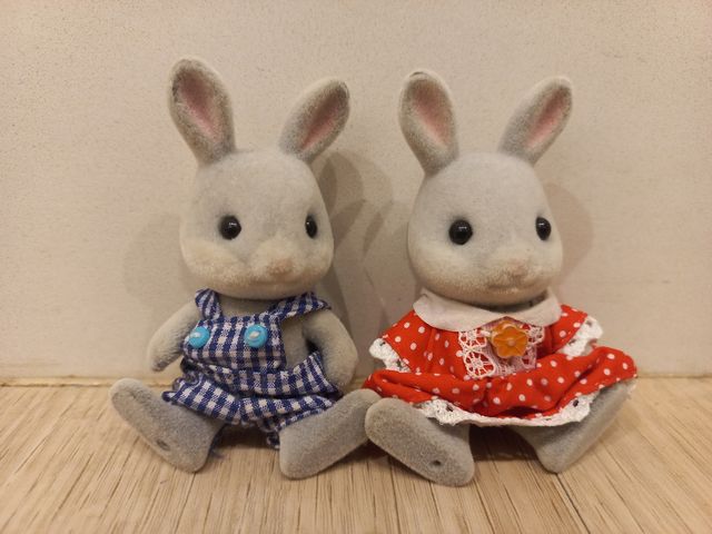 Sylvanian Families, hermanos conejos grises