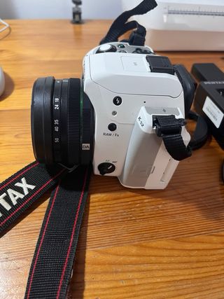 Cámara Réflex Digital Pentax K-S2 + Objetivo 18-50