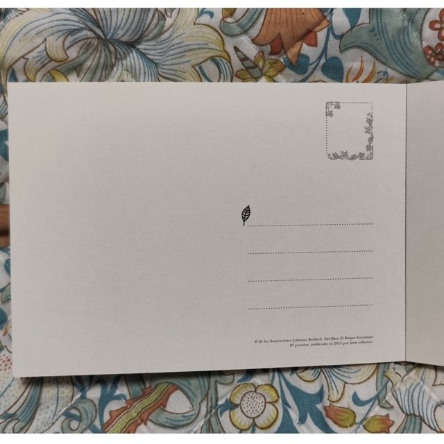 Bosque encantado para colorear. Postales