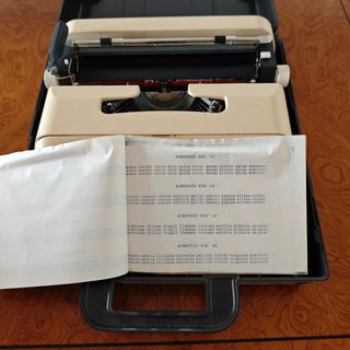 Máquina de escribir olivetti LETTERA 35
