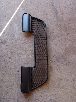 Rejilla central inferior OEM  de León Cupra