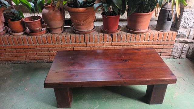 Mesa vintage maciza.Años 70