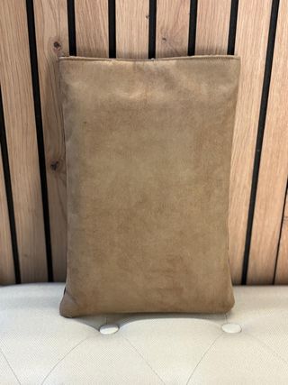 funda de libro y tablet de animales elegantes