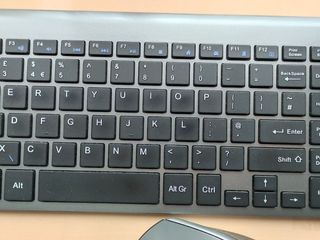 Teclado y ratón inalámbricos