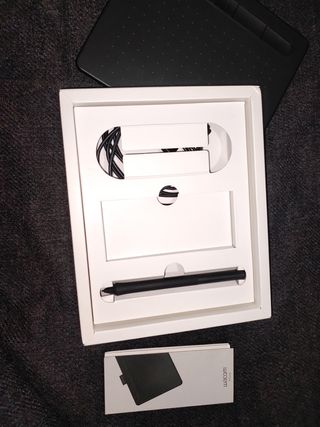 Creative pen tablet + libro El juego del Angel