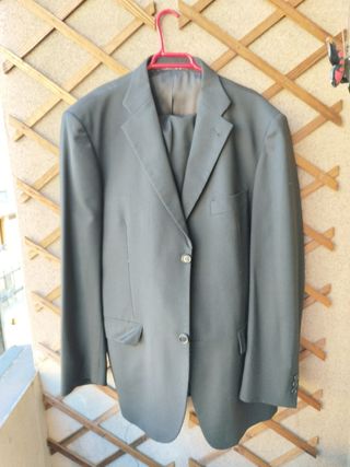 Traje hombre gris