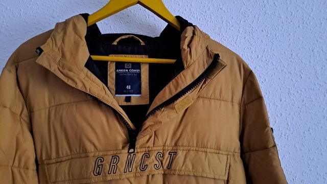 Cazadora tipo canguro