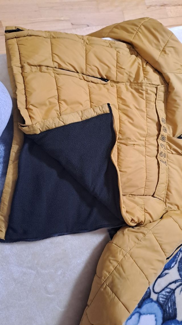 Cazadora tipo canguro