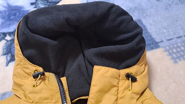 Cazadora tipo canguro